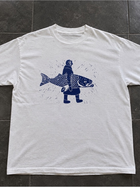 Tops - White Pet Fish Gildan Graphic T‑Shirt with Blue Fish